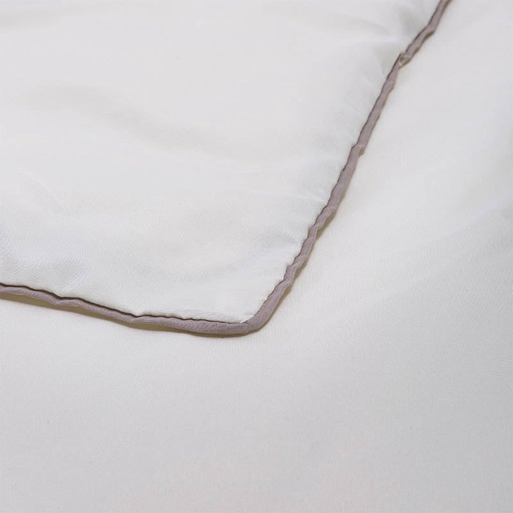 Hotel Piping – Off White Dekbedovertrek 200 × 220 cm