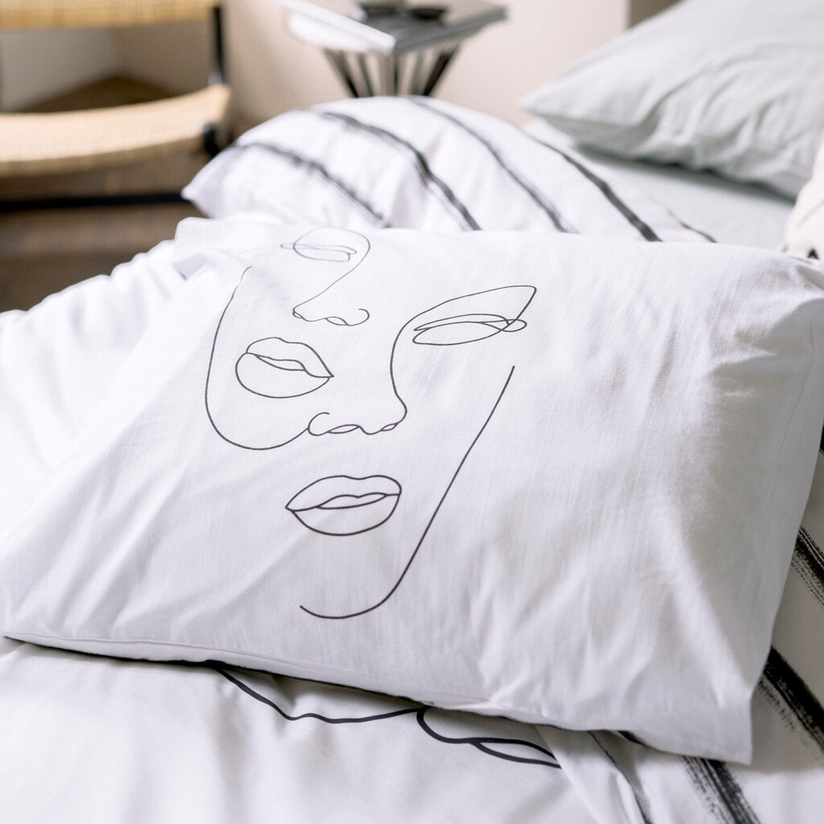 Dindi Home Dekbedovertrek 240×220 cm – 100% Katoen – Wit Tender Tattoo