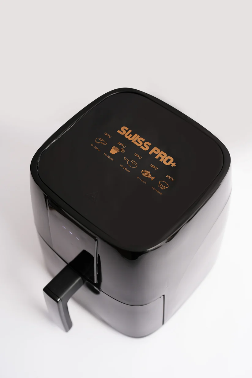 Swiss Pro+ Airfryer SP-AF5L - 5 Liter - Heteluchtfriteuse met Kijkvenster - Digitaal Touchscreen - 1450W - Geschikt voor 5 personen - Zwart